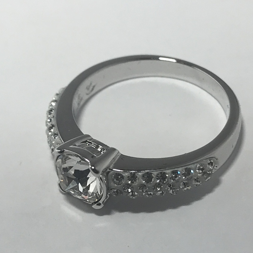 Swarovski Dazzle Ring 55